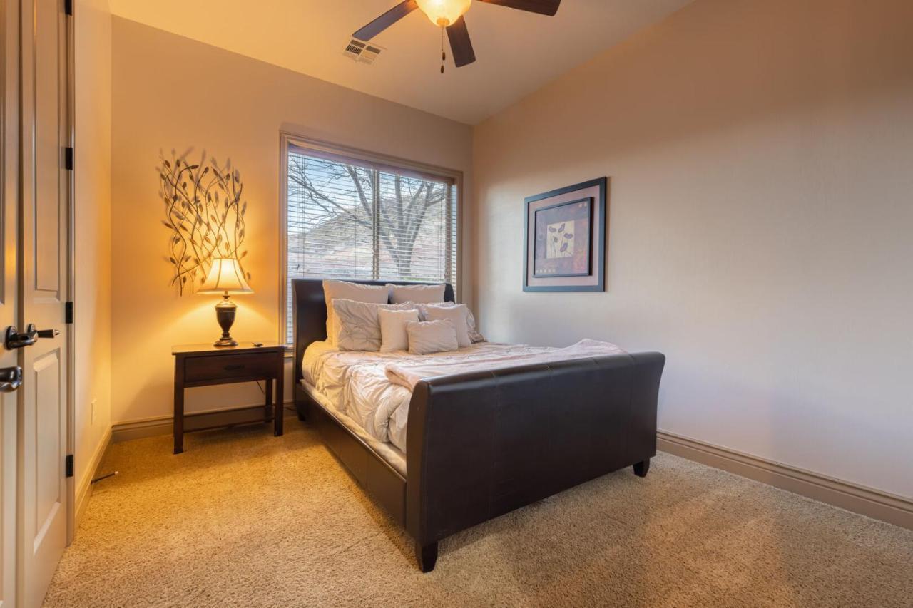 D5-Coral Springs Poolside-Ground Floor 3-Bedroom Hillside View Hurricane Pokoj fotografie