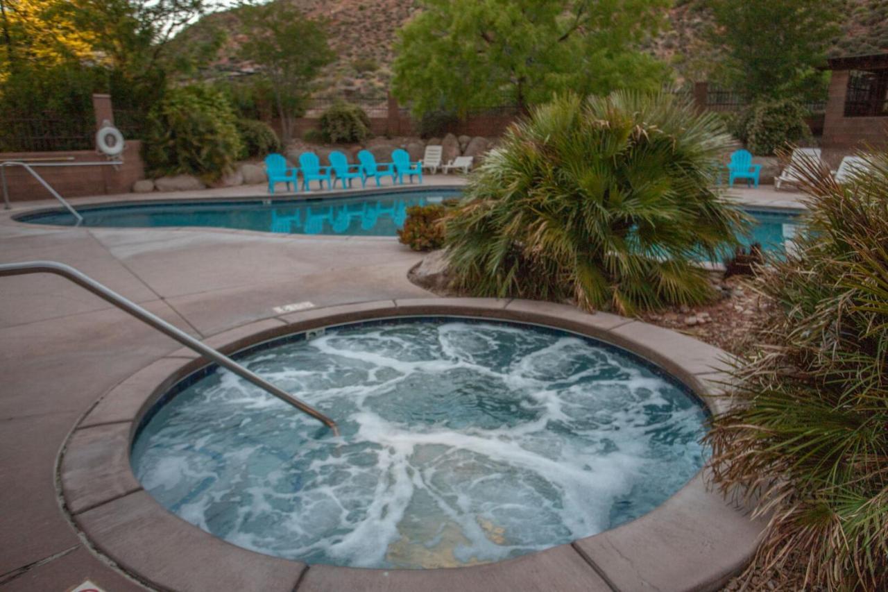 D5-Coral Springs Poolside-Ground Floor 3-Bedroom Hillside View Hurricane Pokoj fotografie